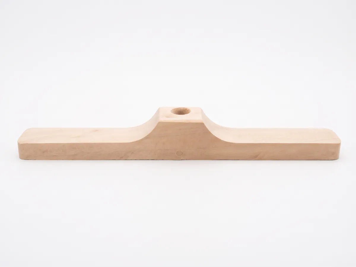 Taco de madera para escobillón industrial fabricado por Eveplast
